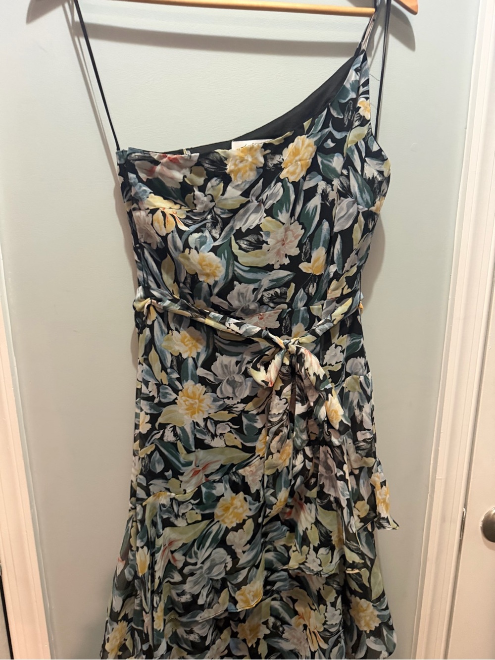Petal & Pup One-Shoulder Floral Tiered Midi Dress in Navy and Green - Picture 6 of 7